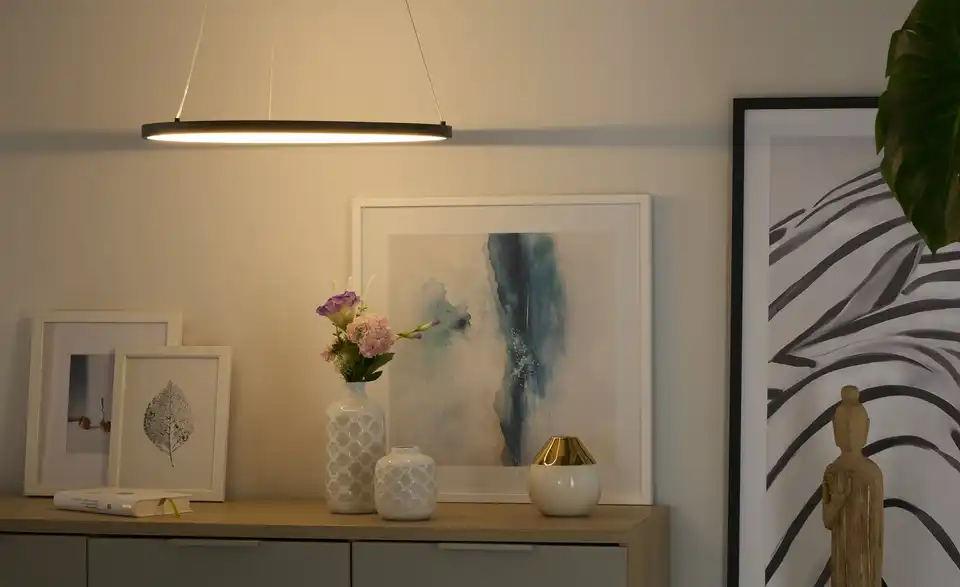 KHG LED-Pendelleuchte, in Wohnsituation