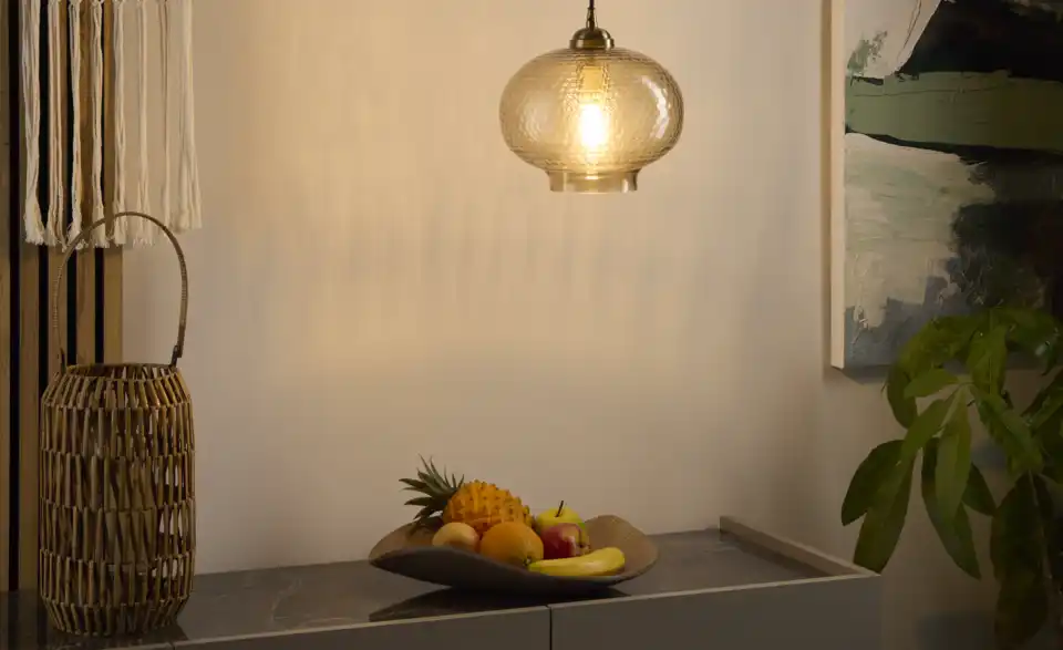 Pendelleuchte, in Wohnsituation