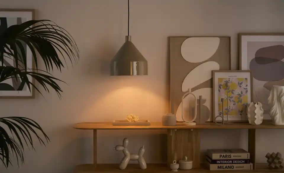 Pendelleuchte, in Wohnsituation