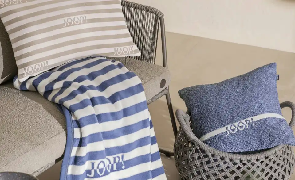 JOOP! Bank Sharp, in Wohnsituation