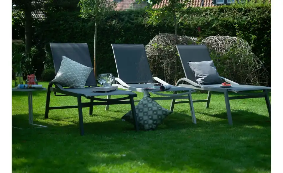 Siena Garden Gartenliege, in Wohnsituation