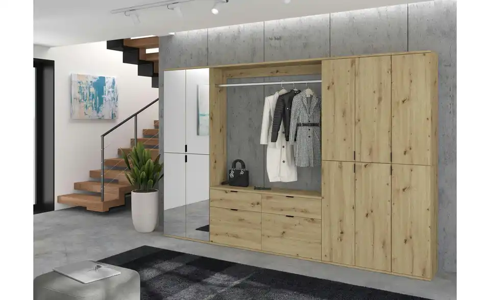 Garderobenschrank, in Wohnsituation