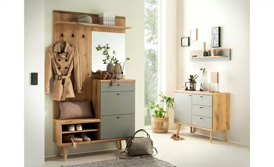 Garderobe, in Wohnsituation
