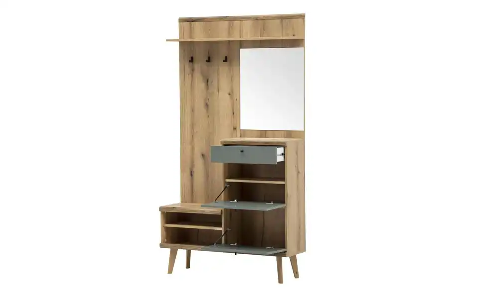 Garderobe, geöffnet