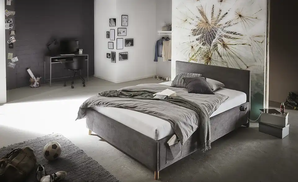 Polsterbett in Cord, in Wohnsituation