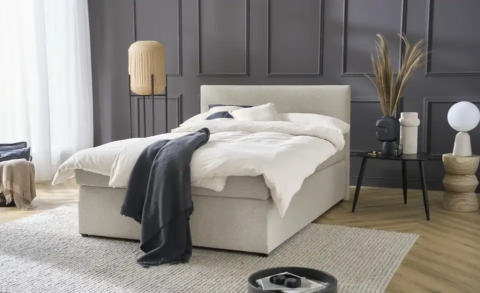 Boxspringbett mit Matratze und Topper, H3, in Wohnsituation