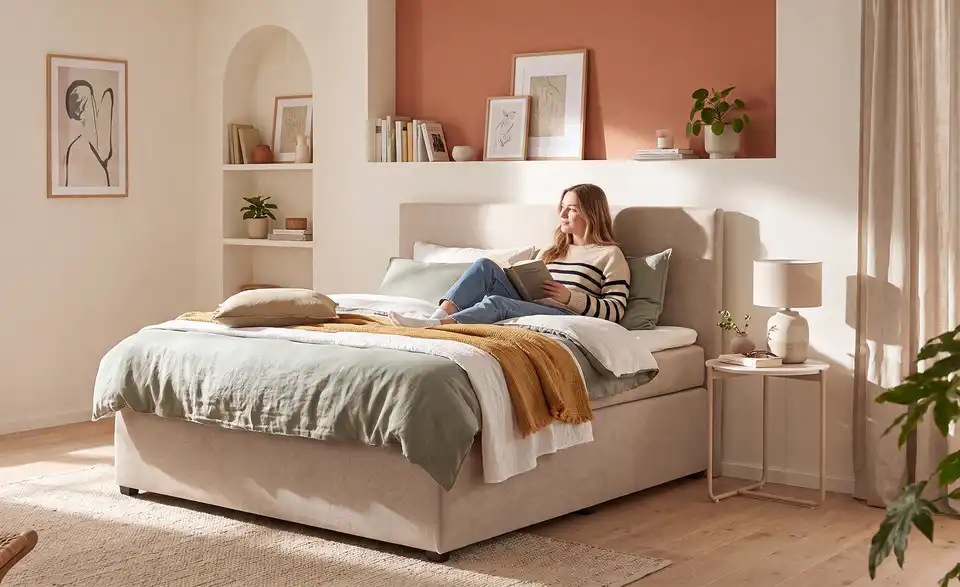 Boxspringbett mit Matratze und Topper, H3, in Wohnsituation