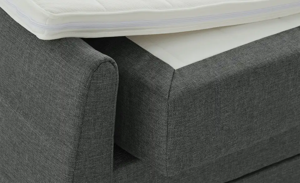 Boxspringbett mit Bettkasten und Topper, Detailansicht