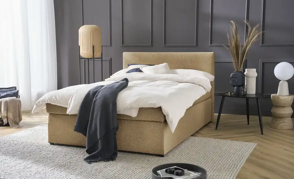 Boxspringbett mit Matratze und Topper, H3, in Wohnsituation