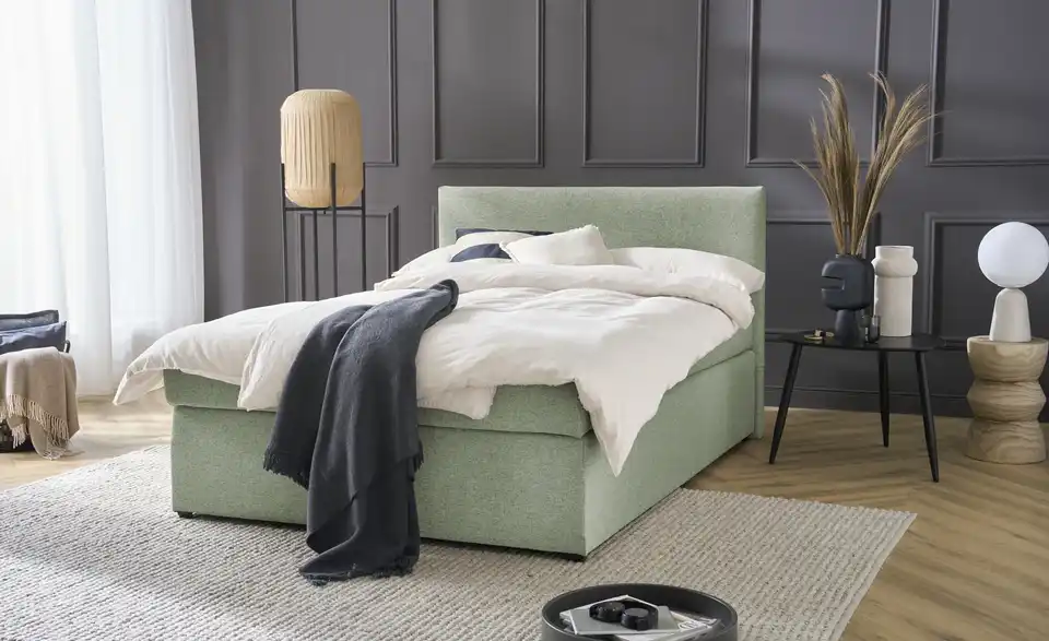 Boxspringbett mit Matratze und Topper, H3, in Wohnsituation