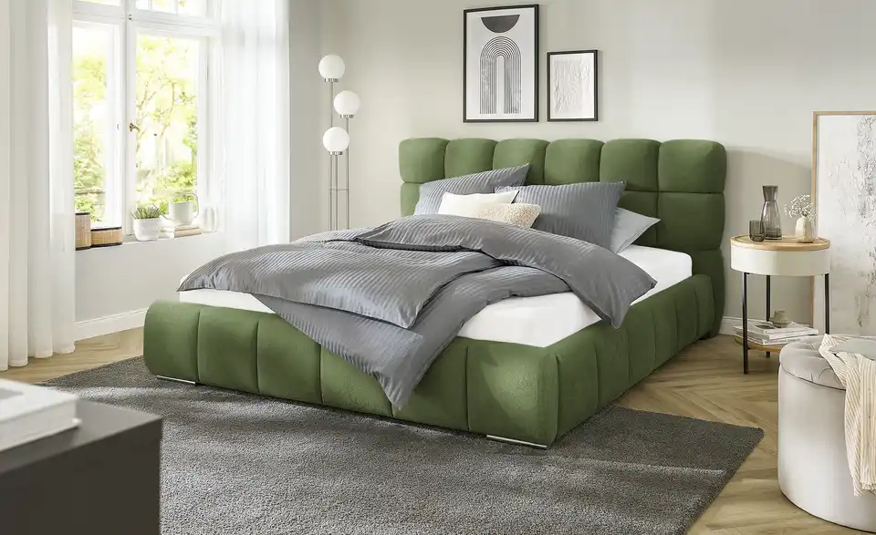 Polsterbett mit Bettkasten, in Wohnsituation