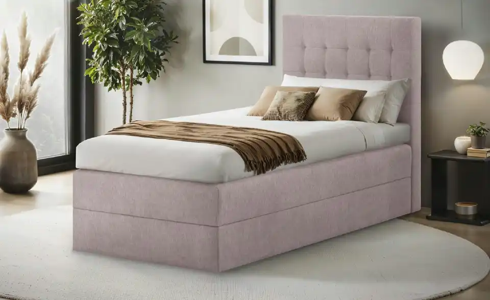 Boxspringbett mit Bettkasten, in Wohnsituation