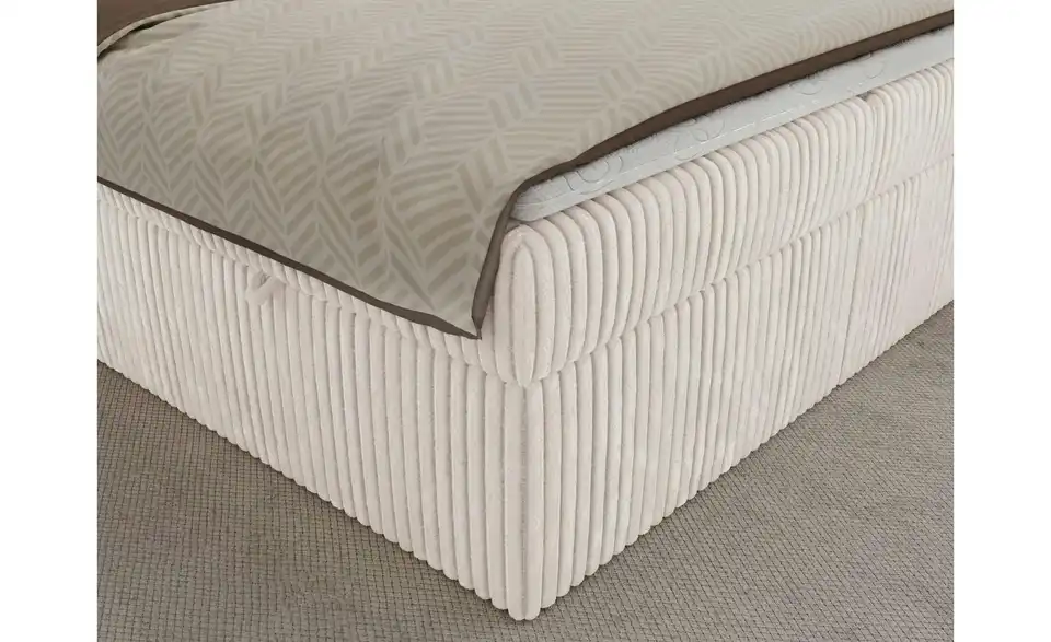 Boxbett mit Bettkasten, in Wohnsituation