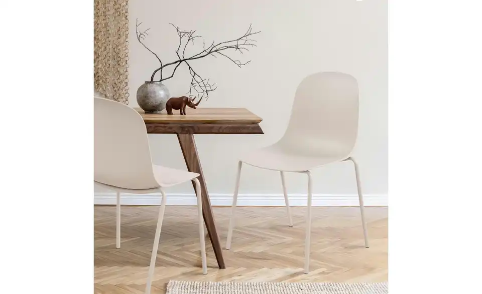 Stapelstuhl stapelbar, in Wohnsituation