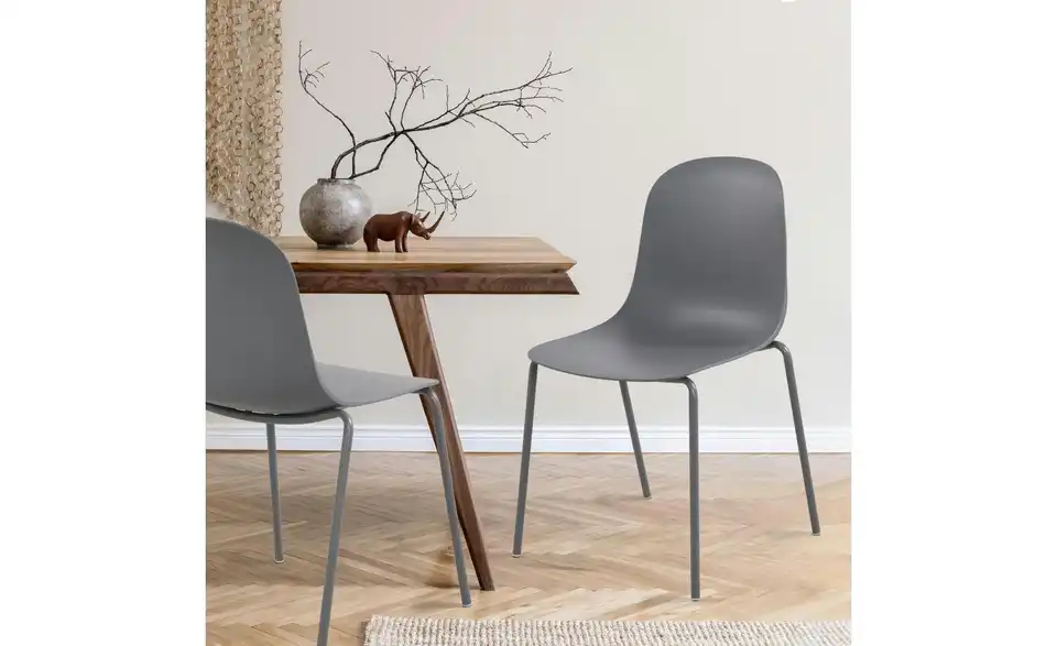 Stapelstuhl stapelbar, in Wohnsituation