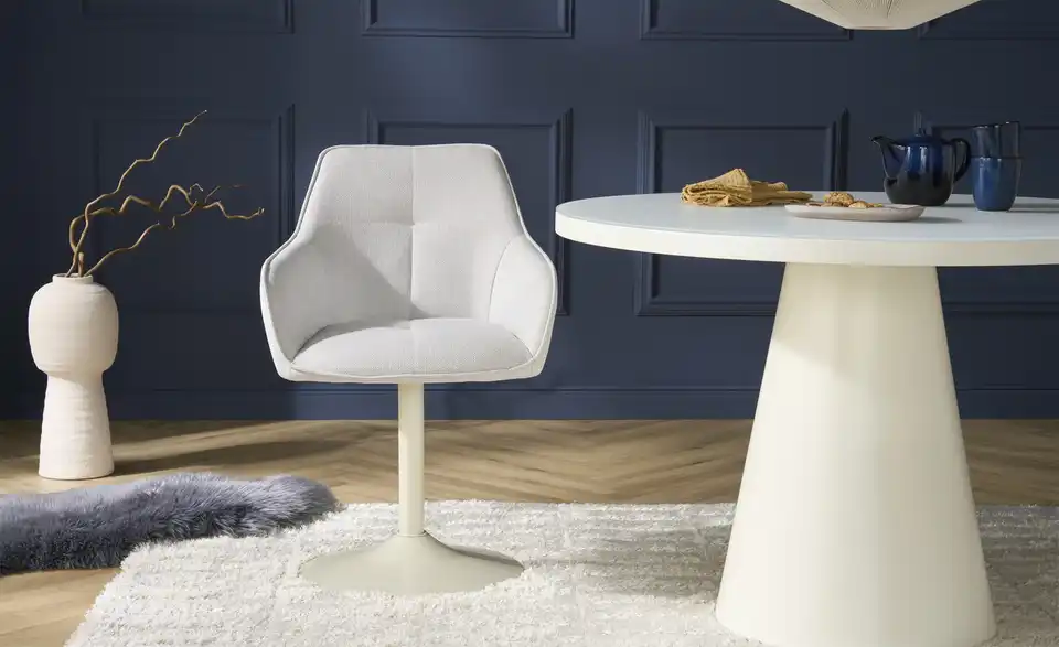 Armlehnstuhl, Frontansicht