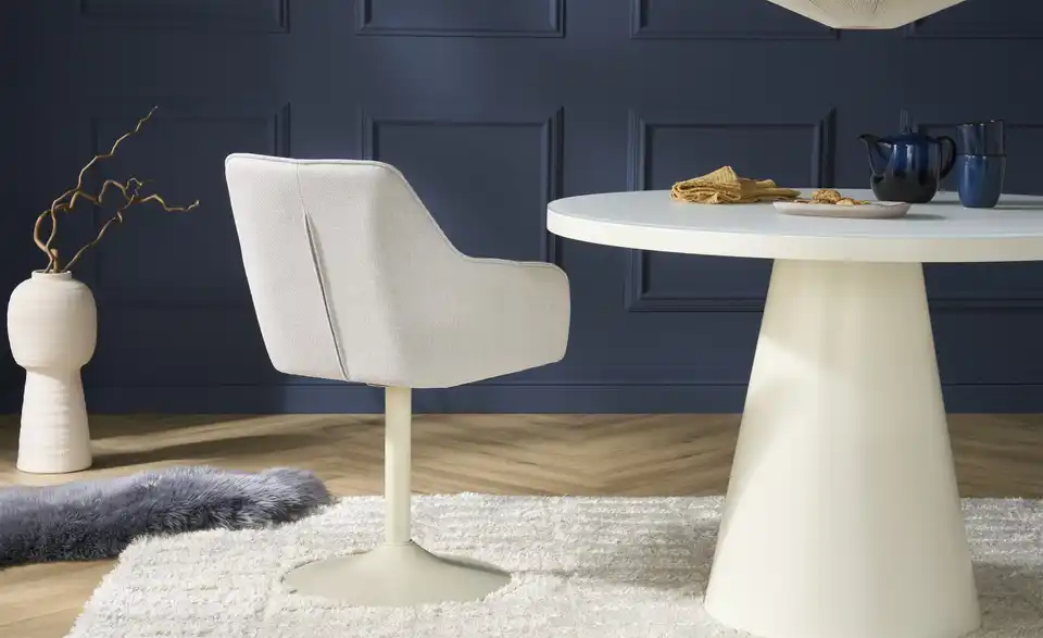 Armlehnstuhl, Rückansicht