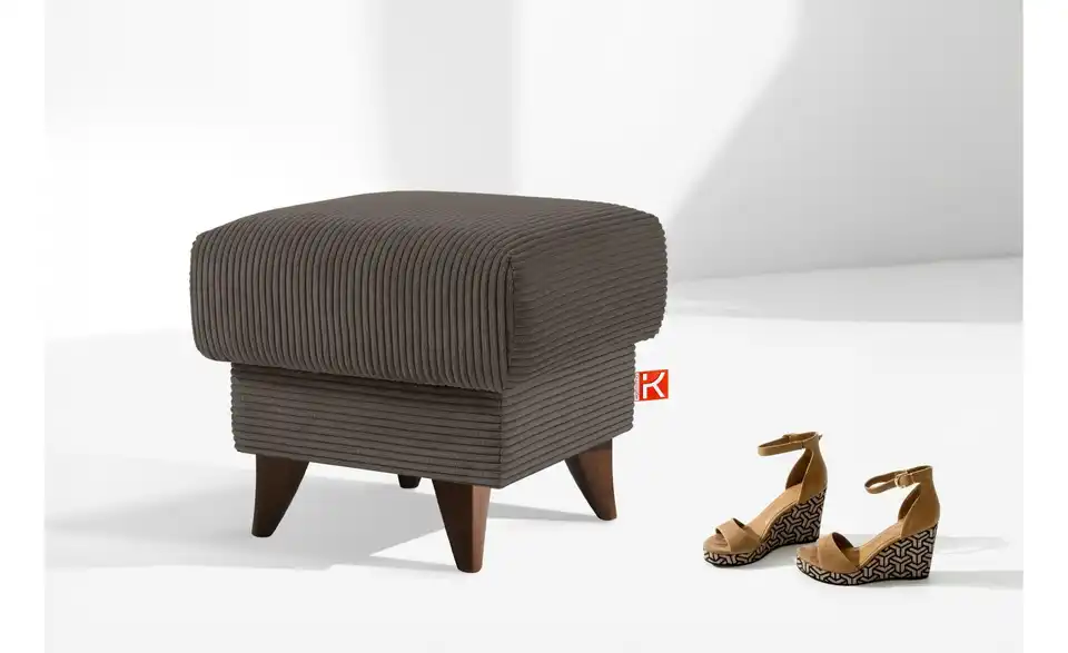 KONSIMO Hocker Gustavo II, in Wohnsituation