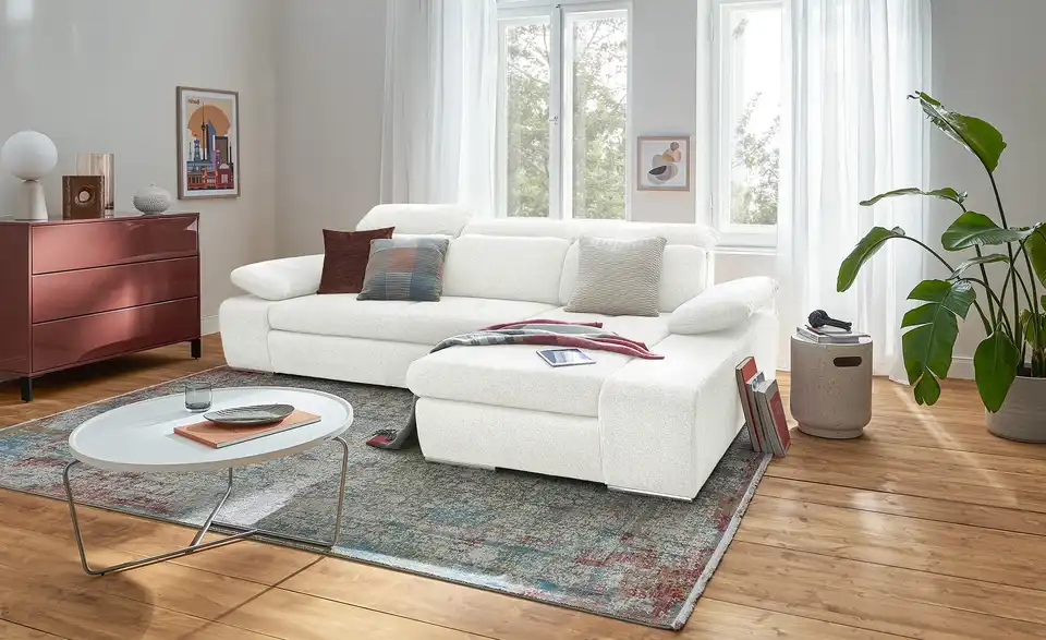 Twist Ecksofa Avilla aus Mikrofaser, in Wohnsituation