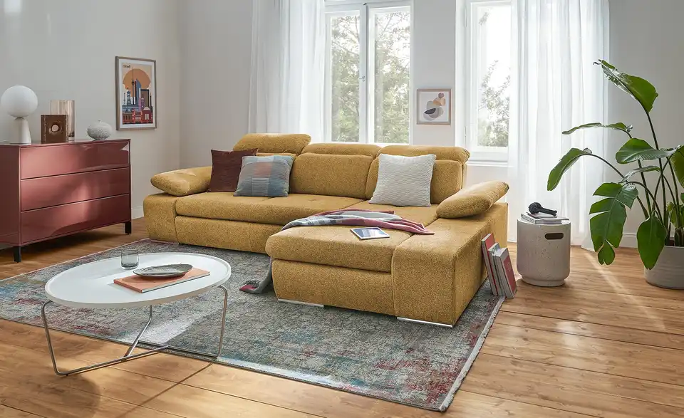 Twist Ecksofa Avilla aus Mikrofaser, in Wohnsituation