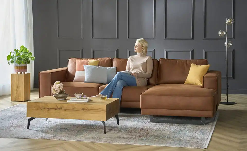 SOHO Ecksofa Sanja aus recyceltem Leder, in Wohnsituation