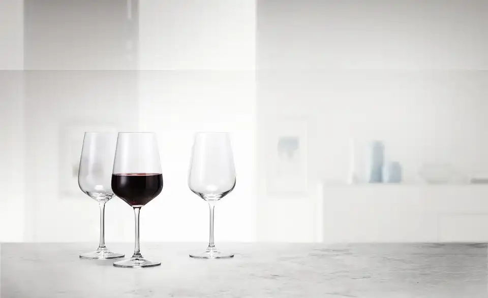 Peill+Putzler Weißweinkelch Casa, in Wohnsituation