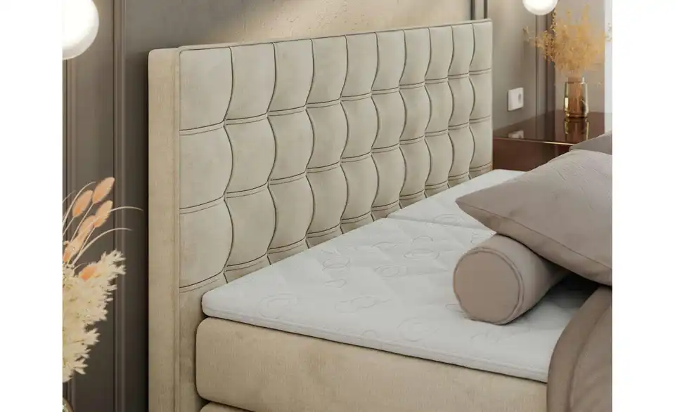 Motor Boxspringbett mit Bettkasten, in Wohnsituation