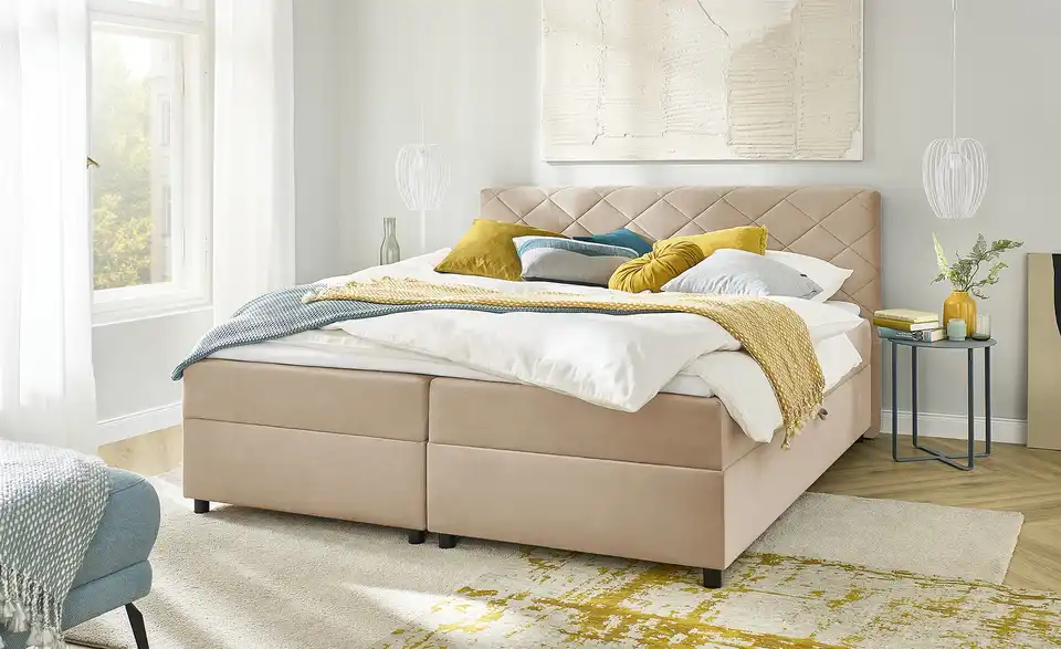 Boxbett mit Bettkasten, in Wohnsituation