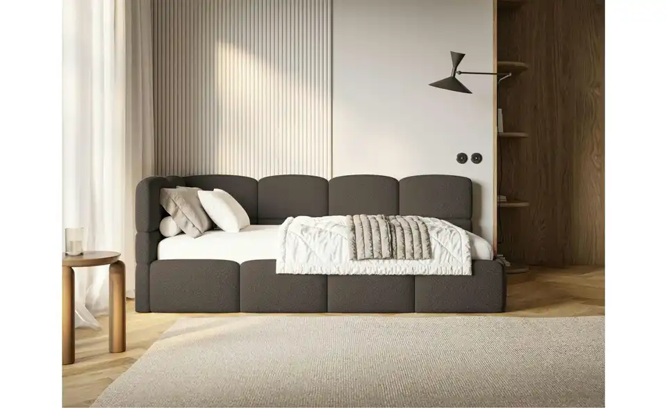 Selsey Polsterliege mit Matratze und Rausfallschutz, in Wohnsituation