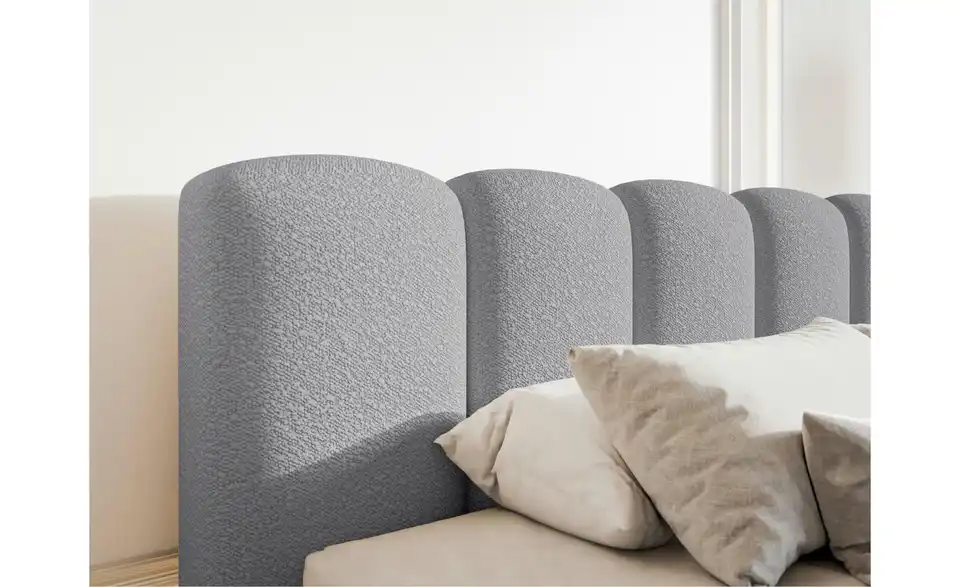 Selsey Polsterbett in Bouclé, in Wohnsituation