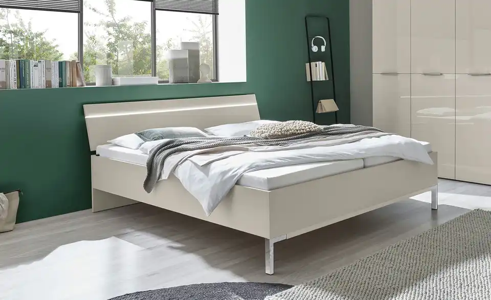 Doppelbett 180 x 200 cm, in Wohnsituation