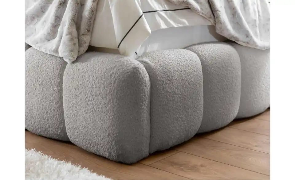 Selsey Polsterbett BK 140x200Hellgrau mit Bettkasten, in Wohnsituation