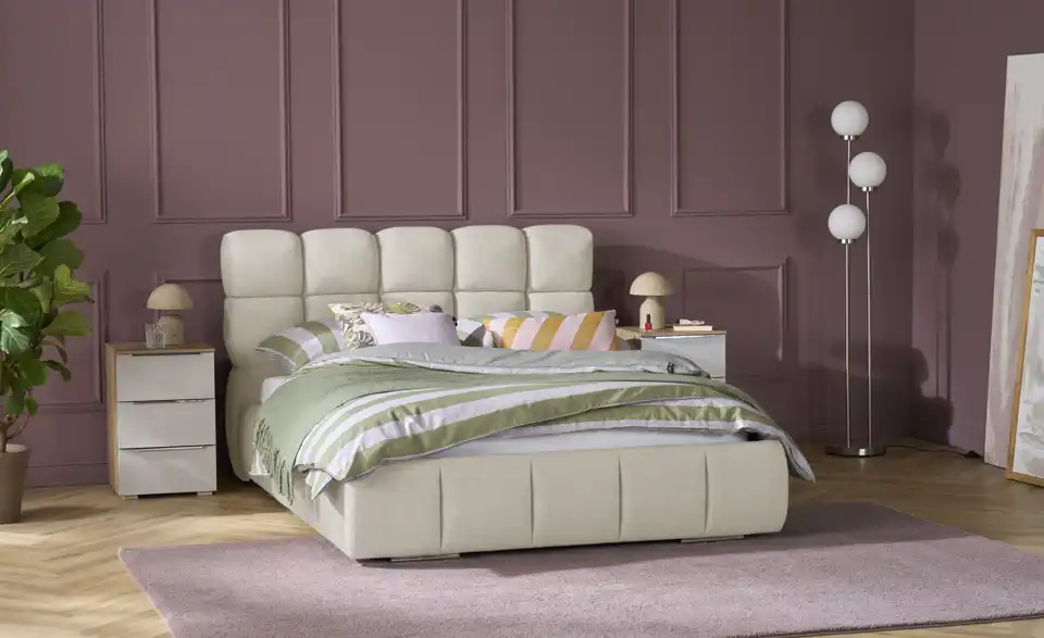 Polsterbett mit Bettkasten, in Wohnsituation