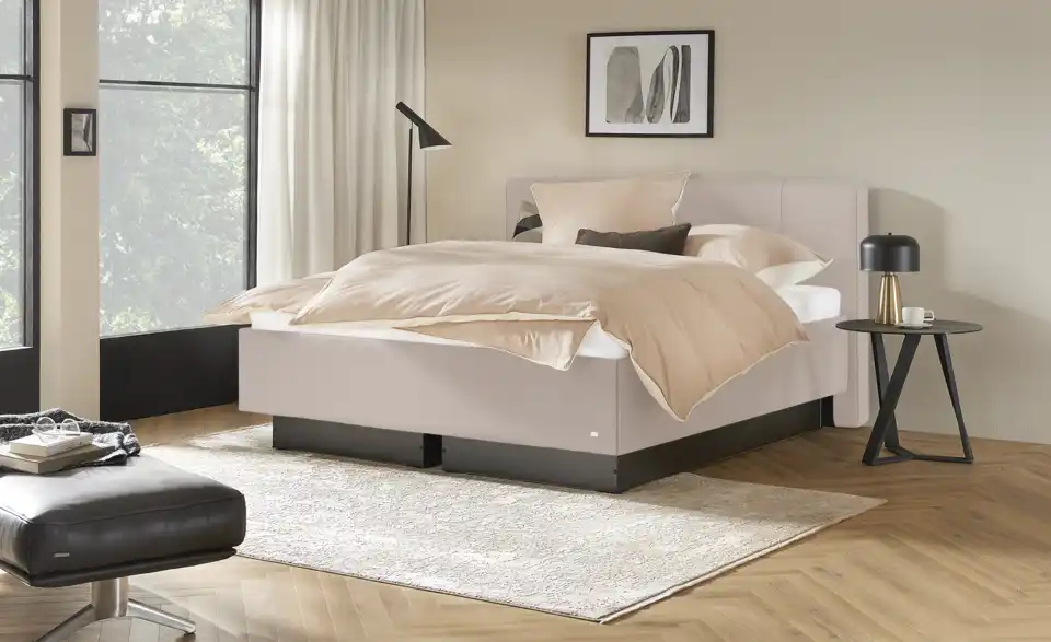 RUF Boxspringbett, in Wohnsituation