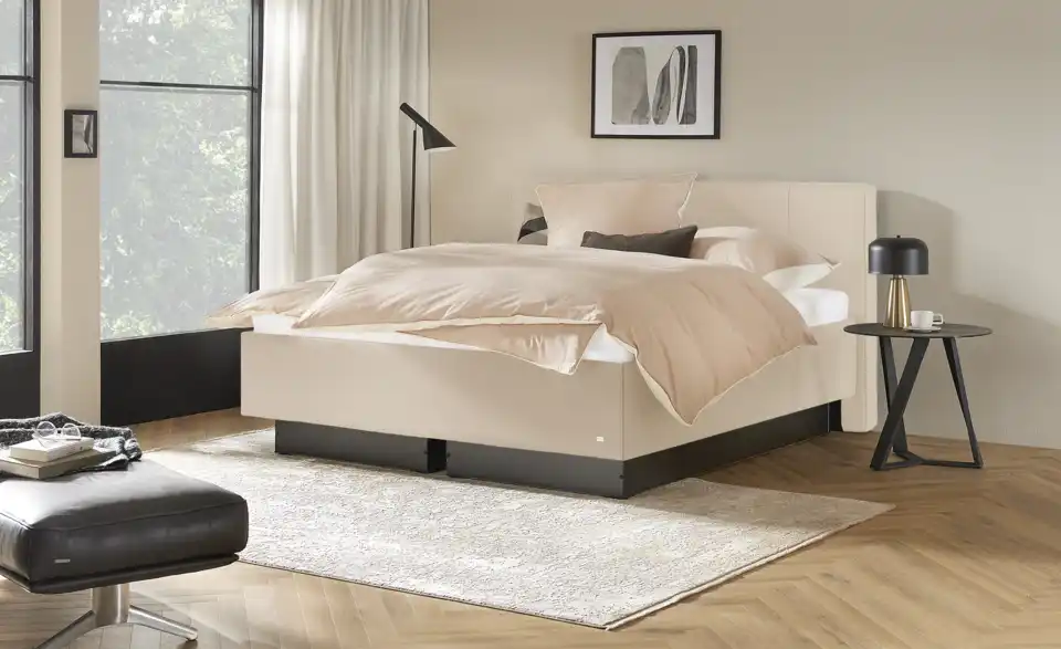 RUF Boxspringbett, in Wohnsituation