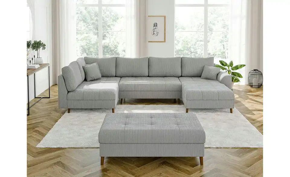 Wohnlandschaft mit Hocker, in Wohnsituation