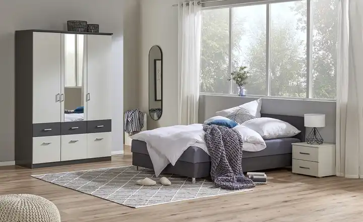 Drehtürenschrank