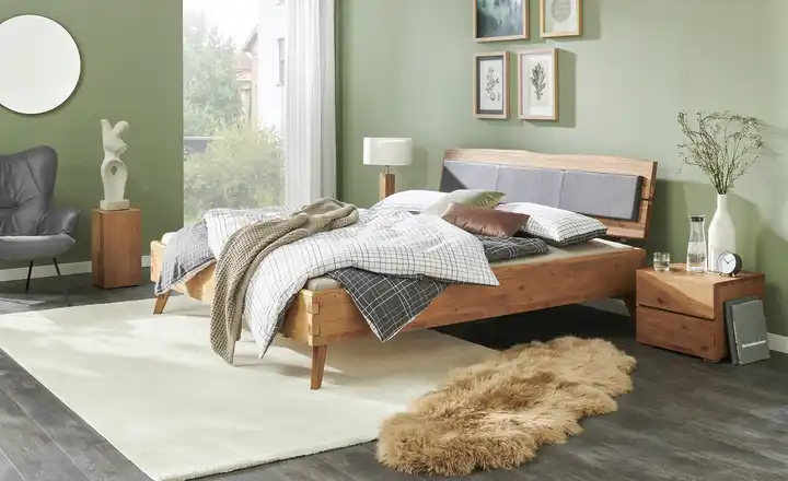 Massivholz-Bettgestell