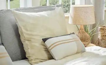 Gray & Jones Kissen