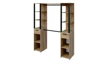 Offener Kleiderschrank