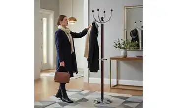  Garderobenständer  