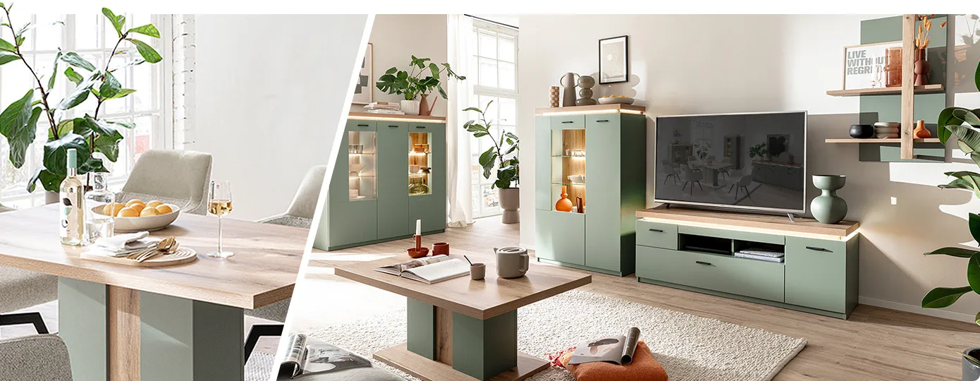 Collage. Bild 1: gedeckter Esstisch in Salbeigrünen & Holzoptik mit beigen Polsterstühlen. Bild 2: Wohnzimmer mit salbeigrünen &  holzfarbigen, beleuchteten Möbel, bestehend aus 2 Highboards, TV-Board, Wandregal, Couchtisch, Deko. 